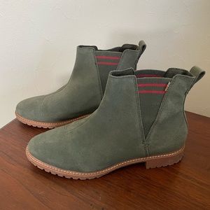 TOMS Dakotah Green Suede Chelsea Boots